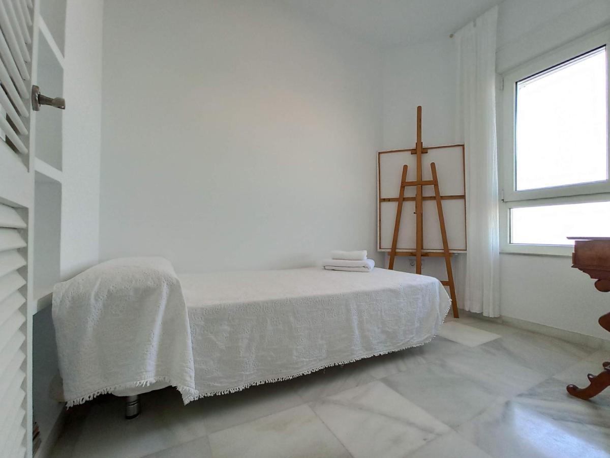 Apartamento Ventanal Al Mar Cadiz Bagian luar foto