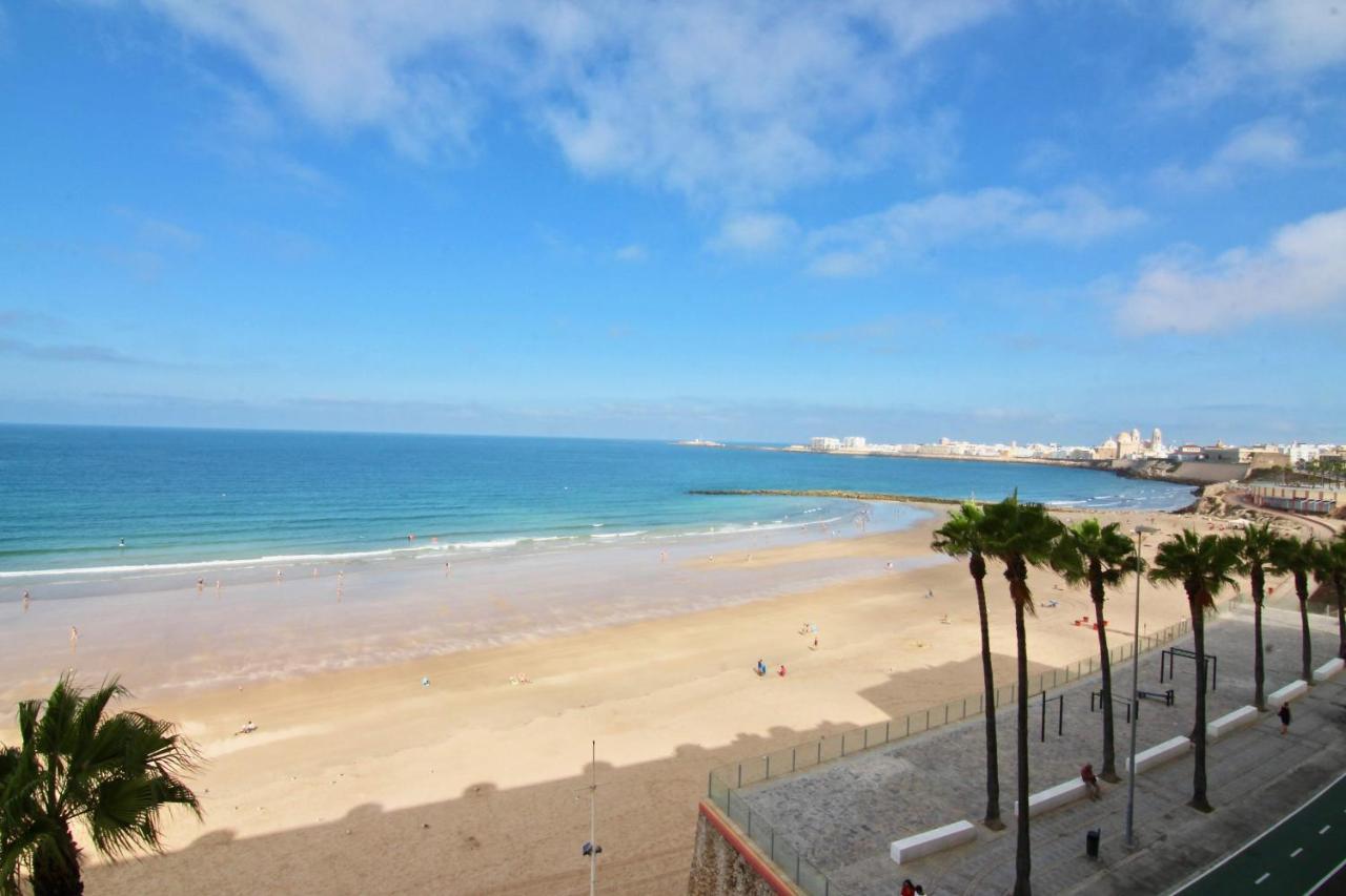 Apartamento Ventanal Al Mar Cadiz Bagian luar foto